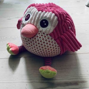 Gosedjur med prassliga vingar