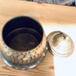 Knackad metallburk m lock