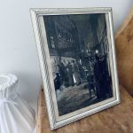 Metallram m äldre tidningsurklipp - Västerlånggatan vid jultid