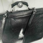 Läderportfölj med flera fack