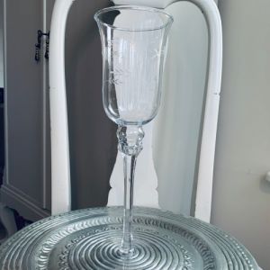 Hög glasvas eller ljusstake