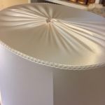 Lampskärm Engelsk - Oval - Slät Satin - 8 storlekar - 6 färger - flera kantband