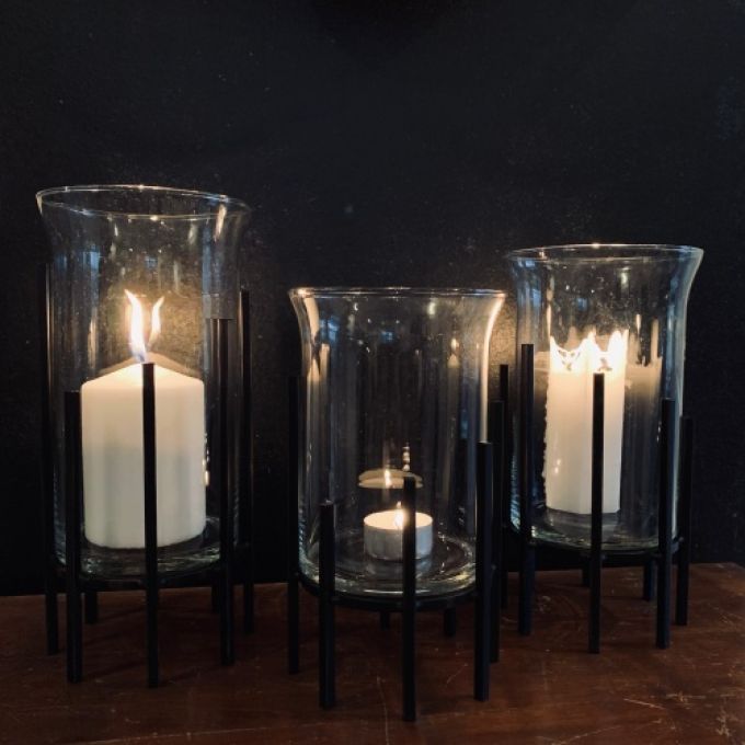 Set med 3 ljuslyktor med gjutjärnshållare