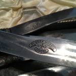 Smörknivset i låda