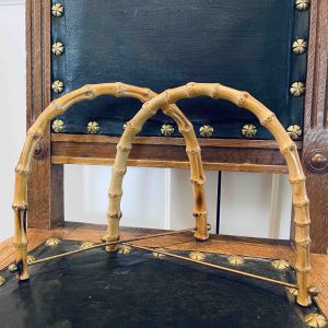 Paret handtag för t.ex. virkad påse