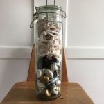 Hög glasburk m lock