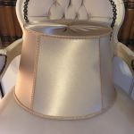 Lampskärm Engelsk - Oval - Slät Satin - 8 storlekar - 6 färger - flera kantband
