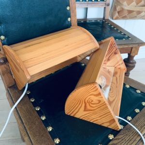 Paret sänglampor trä retro - ny el