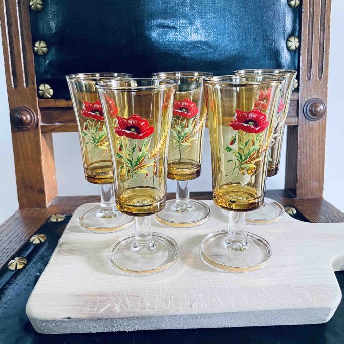 4 snapsglas gula målade