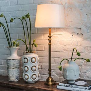 Bordslampa Anna med skärm Roma