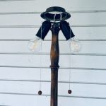 Golvlampa trä antik skärm - 2 ljuskällor