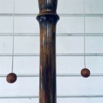 Golvlampa trä antik skärm - 2 ljuskällor