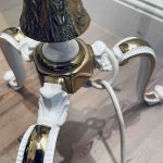 Golvlampa 2 armar vit och mässing