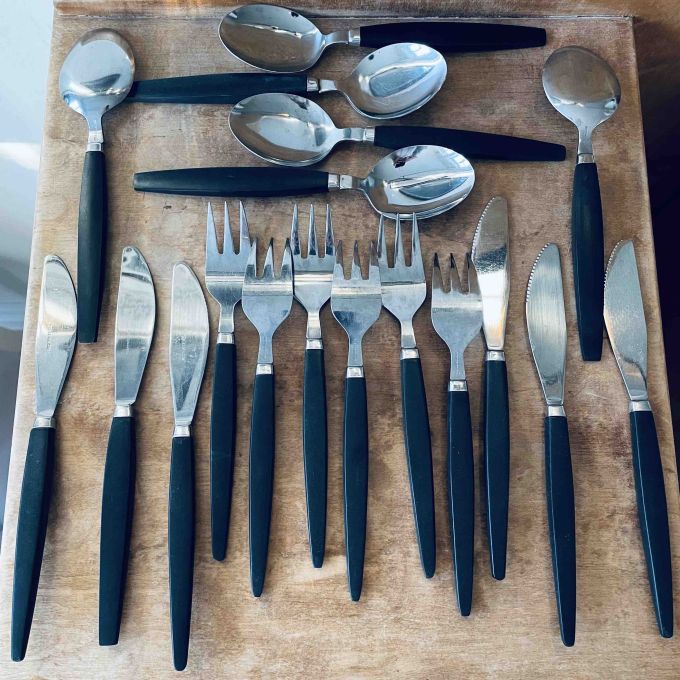 Set med bestick 18 delar
