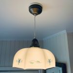 Taklampa opalglas handmålad - ny sladd/stickpropp