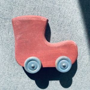 Träbil leksak