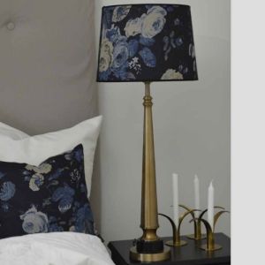 Lampfot Escape - 2 storlekar - 2 färger