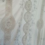 Underbar duk 240*150 cm- virkad och broderad