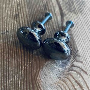 Set med 2 runda kromfärgade