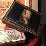 Set med bukar och lådor