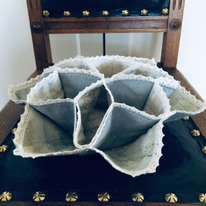 Småfrallor tyghållare