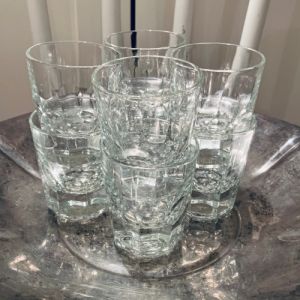 Set med 8 tunga glas
