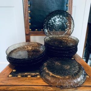 Set med 12 glastallrikar - dia 20,4 cm