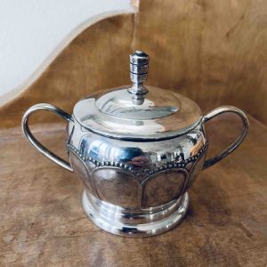 Sockerskål nysilver m lock