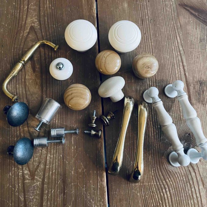 Blandade knoppar och beslag