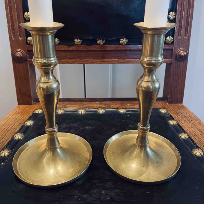 Paret träljusstakar mässing