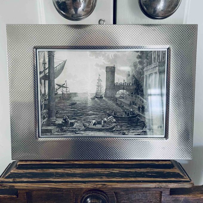 Metallram med äldre etsning