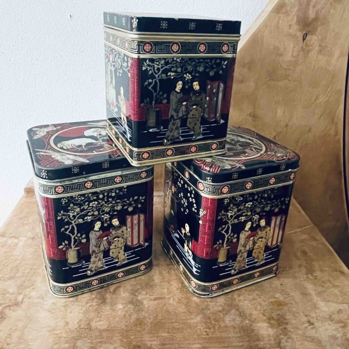 Set med 3 klassiska teburkar