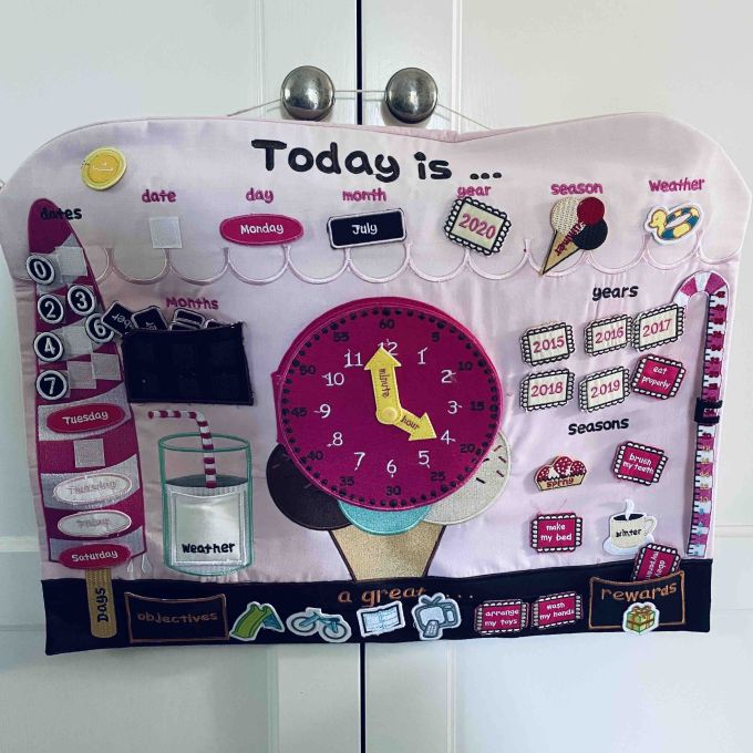 Tygkalender för lek