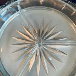 Bricka med glasskålar