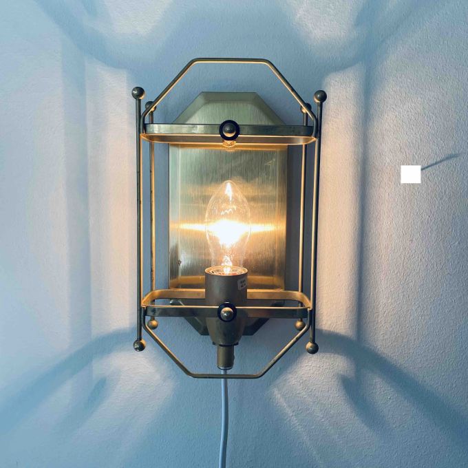 Vägglampa metall - ny sladd