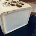 Vägghängd Porslinsburk m trälock MJÖL