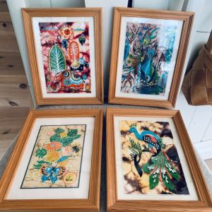 Set med 4 små tavlor