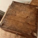 Antik rakspegel med låda