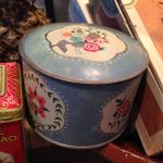 Set med bukar och lådor