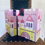 Lekhus i kartong pussel