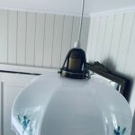 Taklampa opalglas handmålad - ny sladd/stickpropp