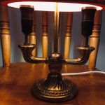 Bordslampa två armar