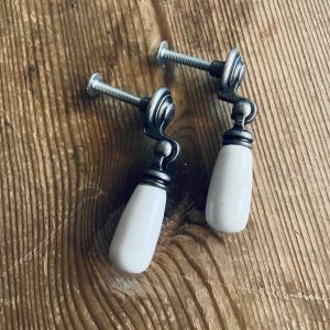 Set med 2 knoppar porslin hängen