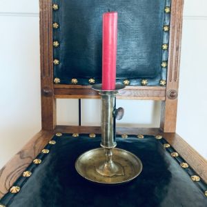 Antik ljusstake charmigt lagad