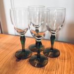 4 snapsglas / likörglas grön fot