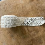 Spets 4 cm bred. 2 bitar.