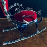 Hantverk av konservburk - Gungstol för dockor