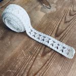 Spets 2,5 cm bred - 2 bitar