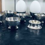 Set med 10 äggkoppar nysilver