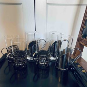 Set med 6 glas med hållare
